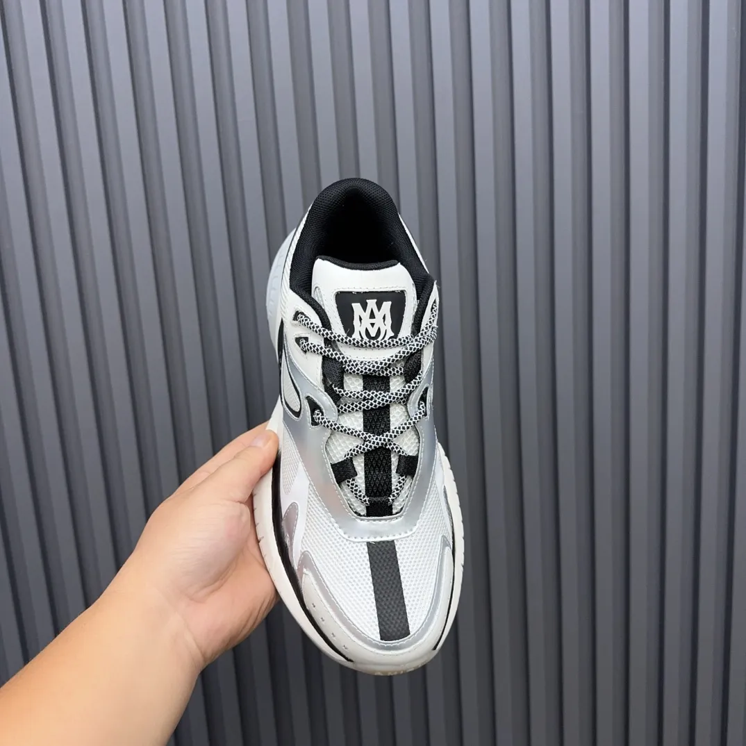 [AMIRI Amir] P: 760💰Size for couples: Female 35-40; Male 39-44; (Customized at 45.46) AMIRI Amir New Autumn and Winter Products New Autumn Latest Catwalk Couple Color Block Bread Casual Sports Shoes Series 〰 Casual fashion style full of details New generation of bone shoes popular classic upgrades Super comfortable and super popular! AUTRY is an exclusive version of AUTRY couple casual shoes from a high street brand in Los Angeles. Many celebrity Internet celebrities have the same style. Chinese new rapper Xiaobai Gali, Wang Yibo, Yang Mi and other Internet celebrity bloggers are competing for their feet. The three-dimensional molded metal logo on the side of the AJ1 shoe is on par with Nike's popular Fog. The heroic value instantly has a bit of punk rock flavor, all showing fashion sense and street style... ▪ Upper: original custom-made cowhide + original custom-made breathable mesh ▪Inner lining: original customized breathable mesh ▪Outsole: original molded two-color TPU rubber combination outsole.